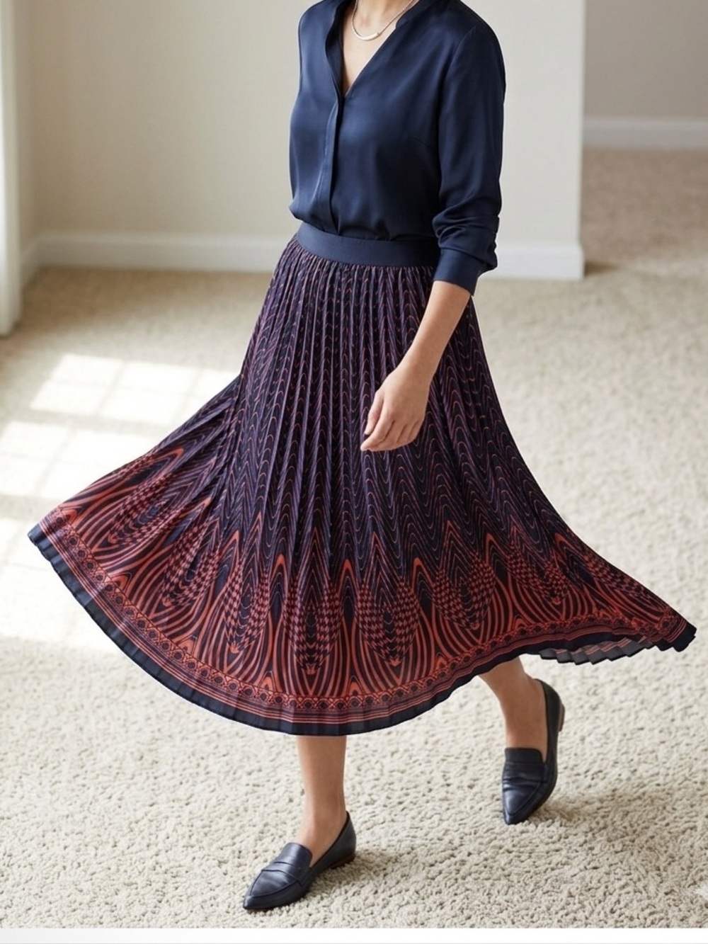 Metro Wear Maxi Flared Skirt Sz L🌹 Elastic Waist Navy Red Abstract pattern